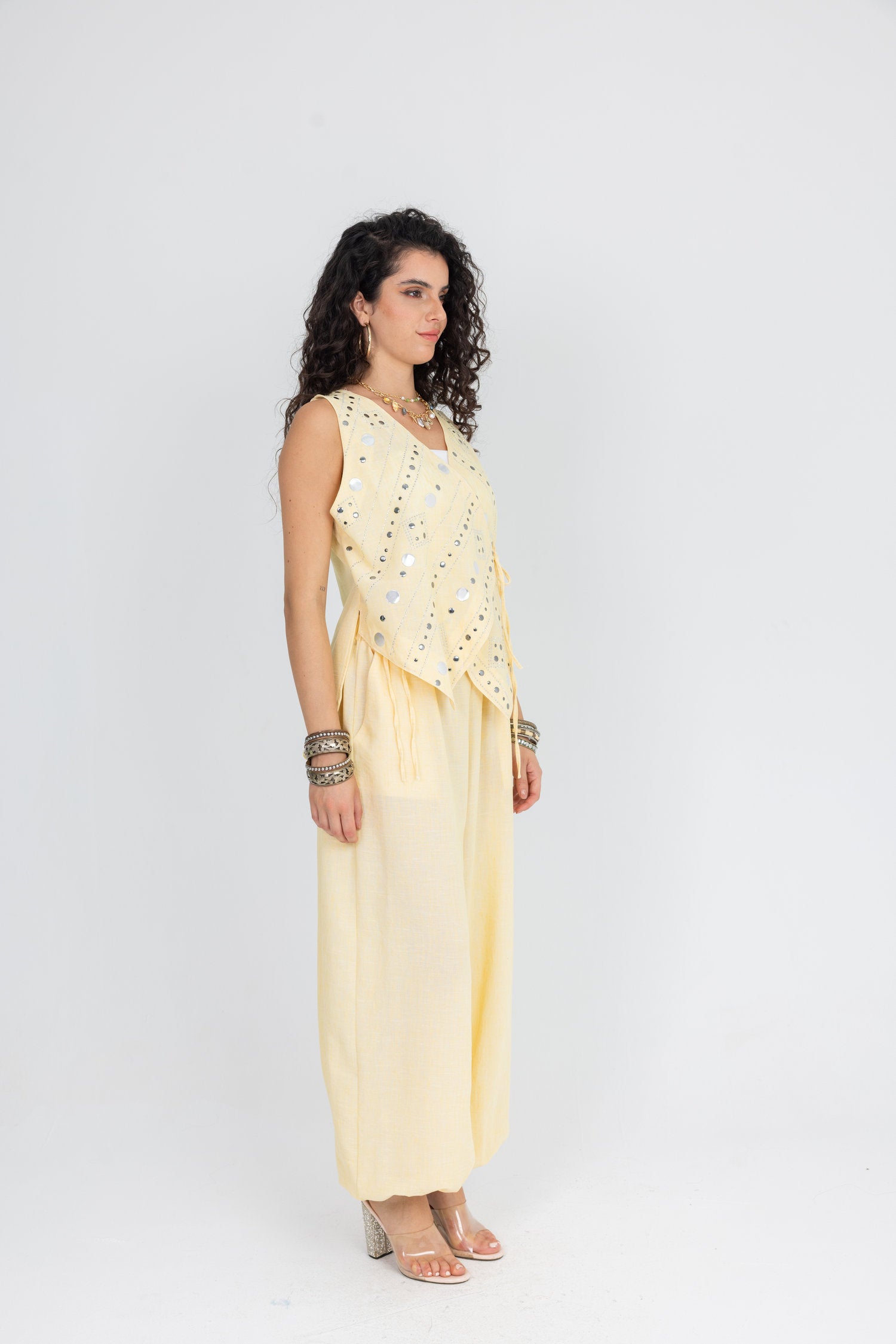 Gem Set in Yellow