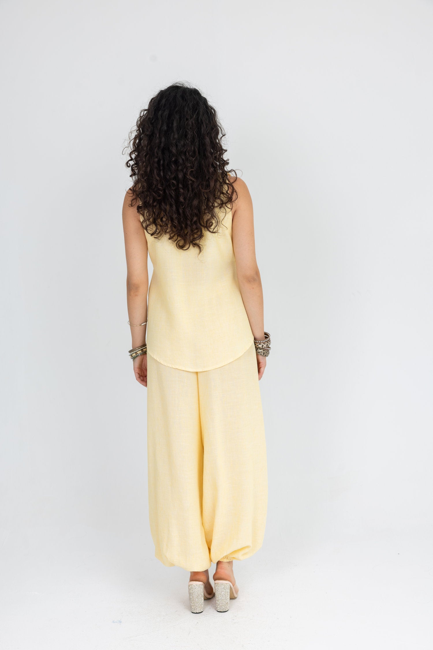 Gem Set in Yellow