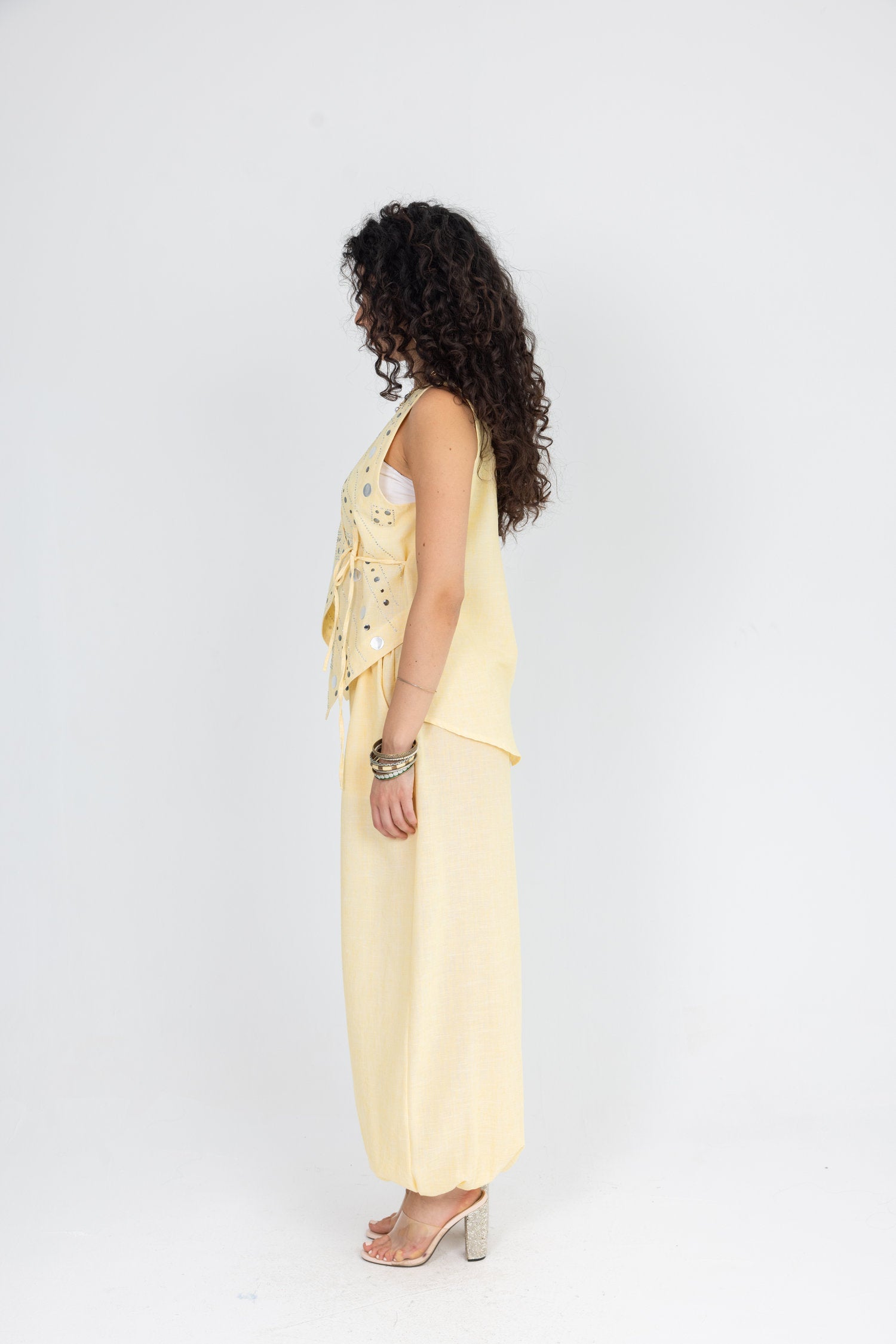Gem Set in Yellow