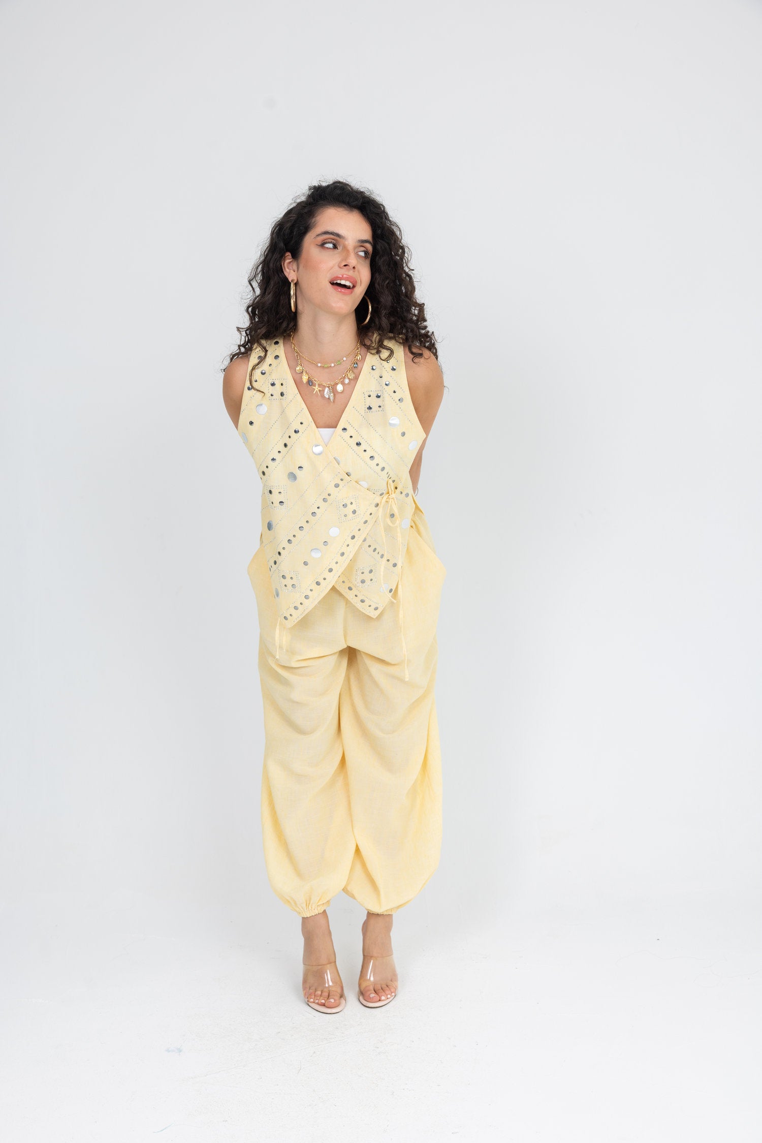 Gem Set in Yellow