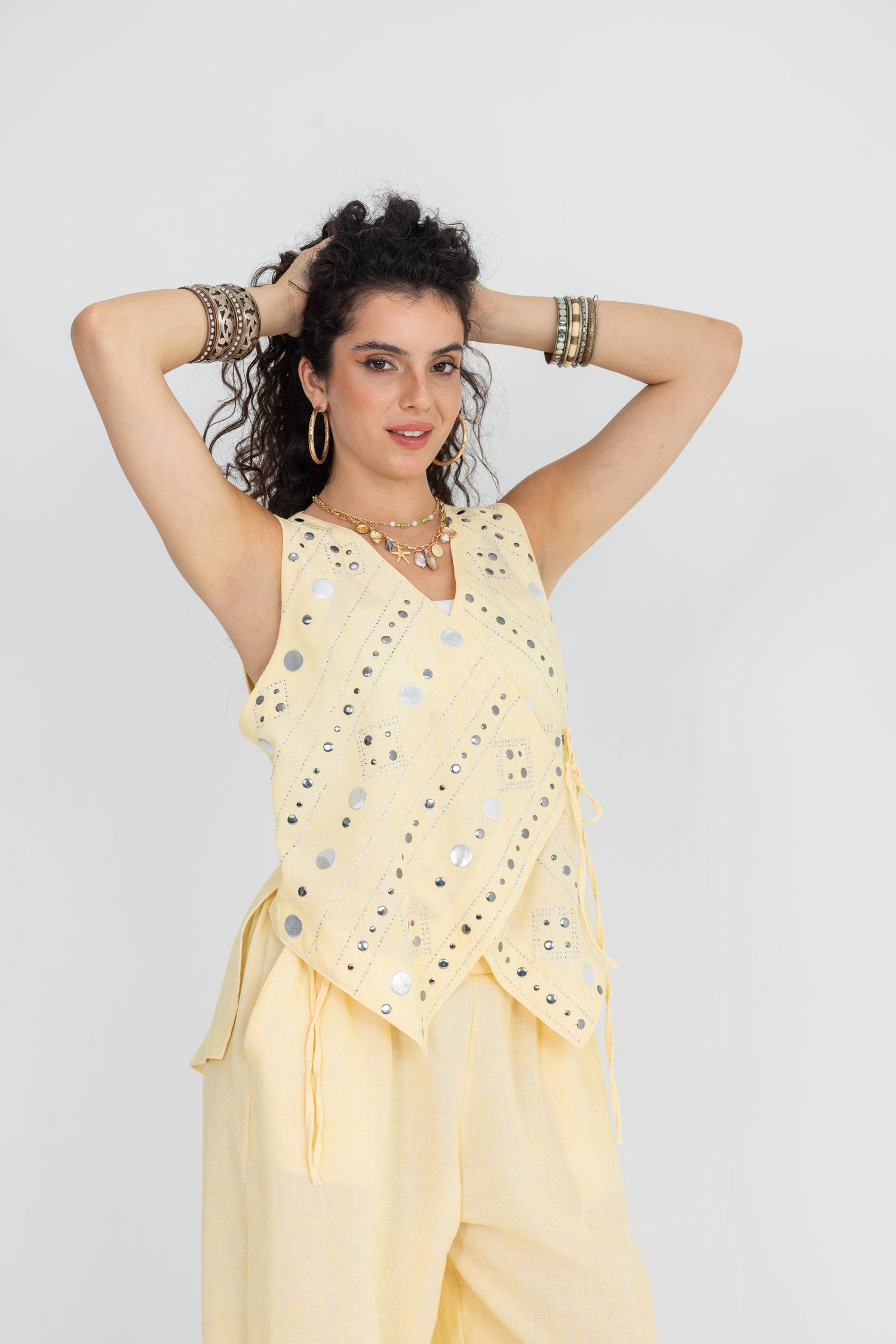 Gem Set in Yellow