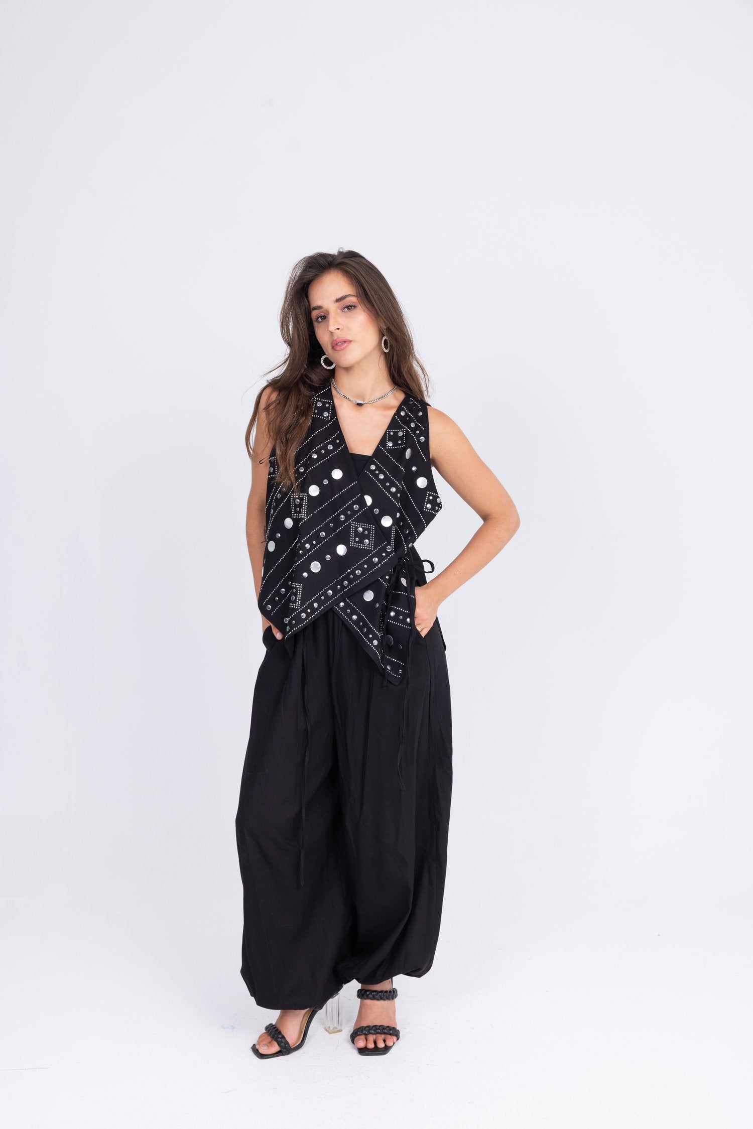 Gem Set in Black
