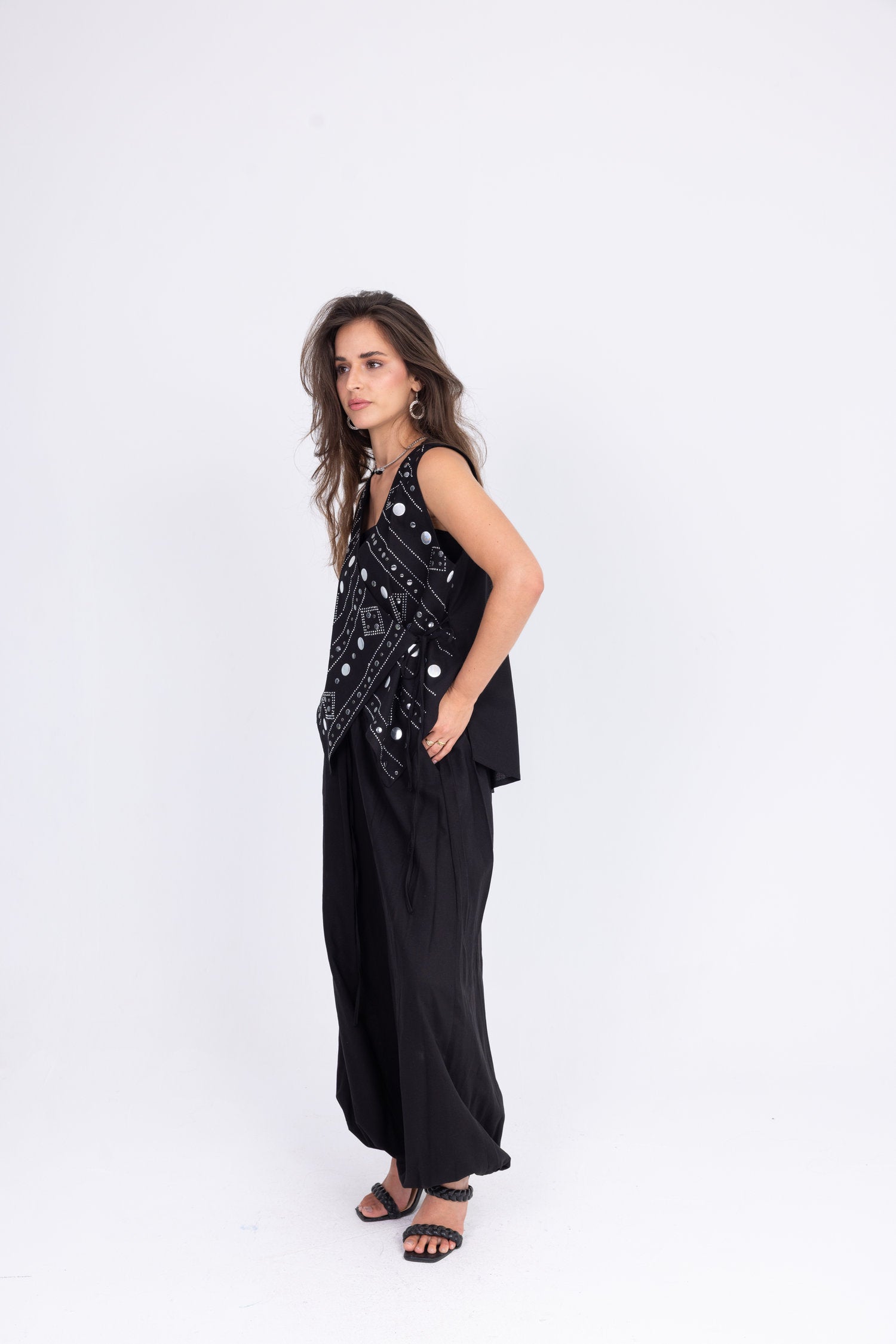 Gem Set in Black