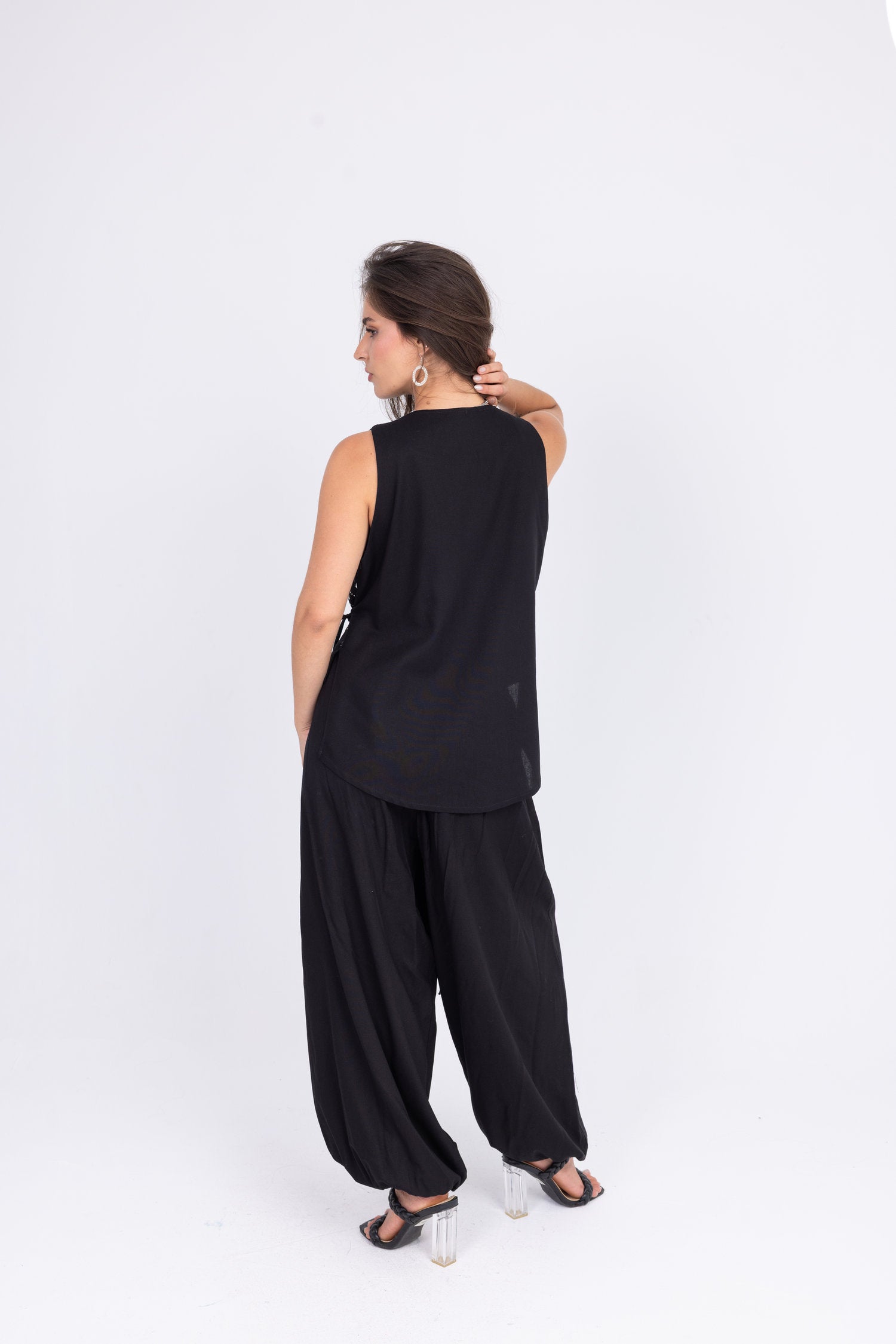 Gem Set in Black