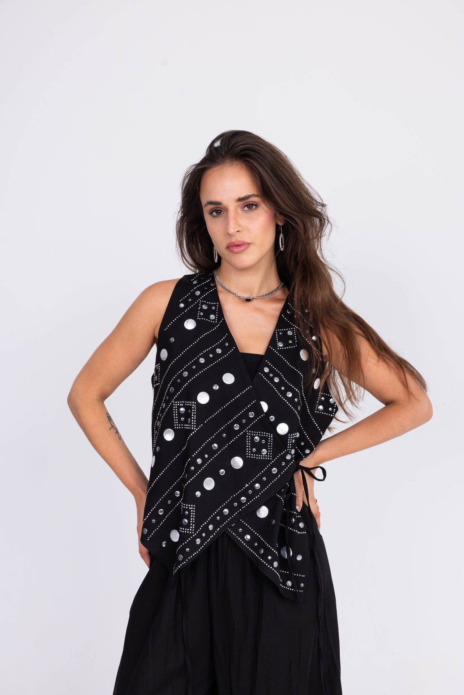 Gem Set in Black