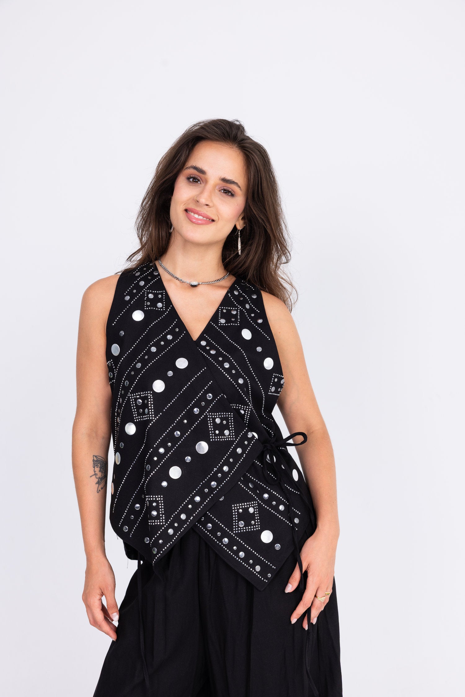 Gem Set in Black