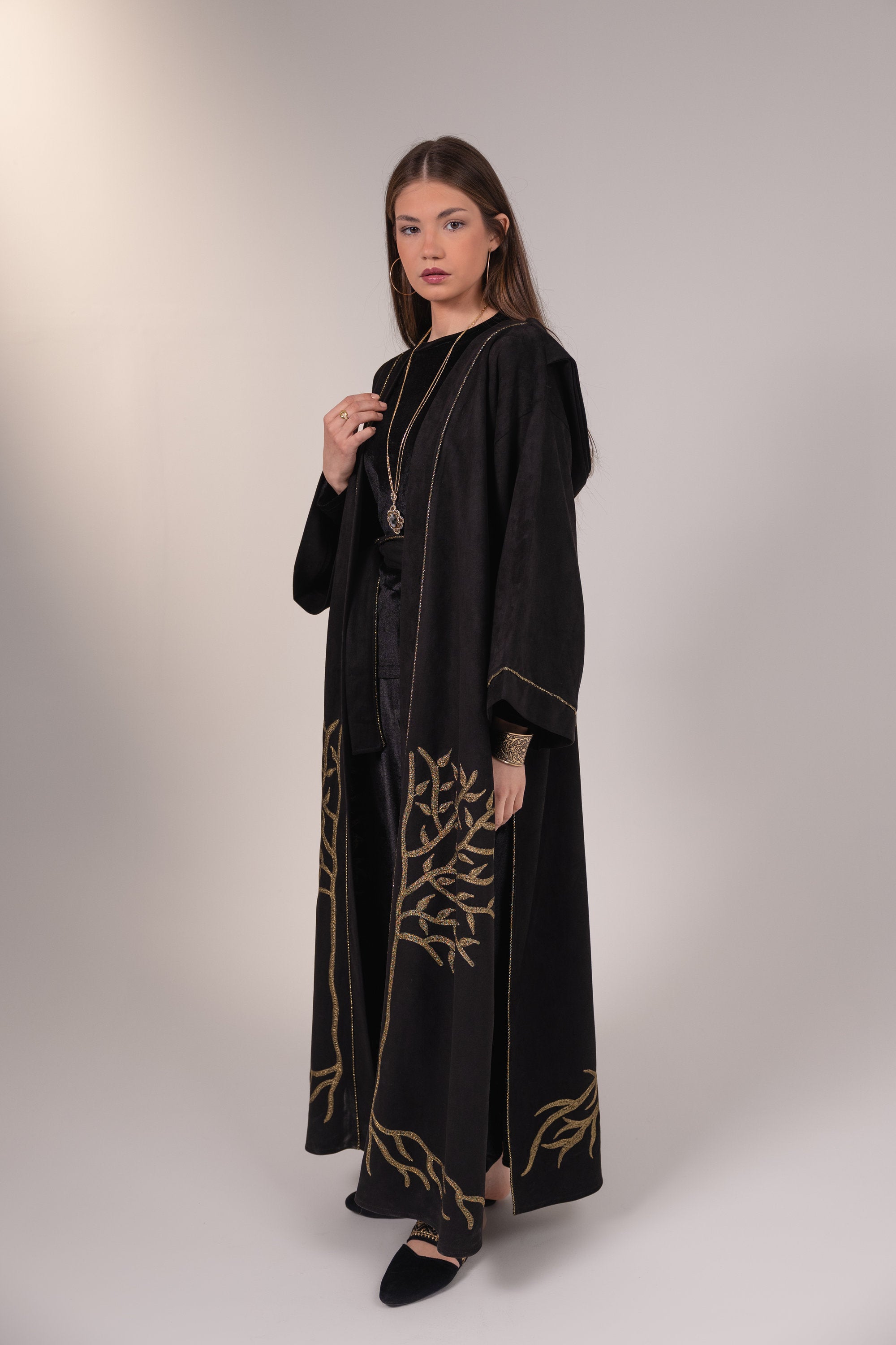Yassmin Kaftan in Black