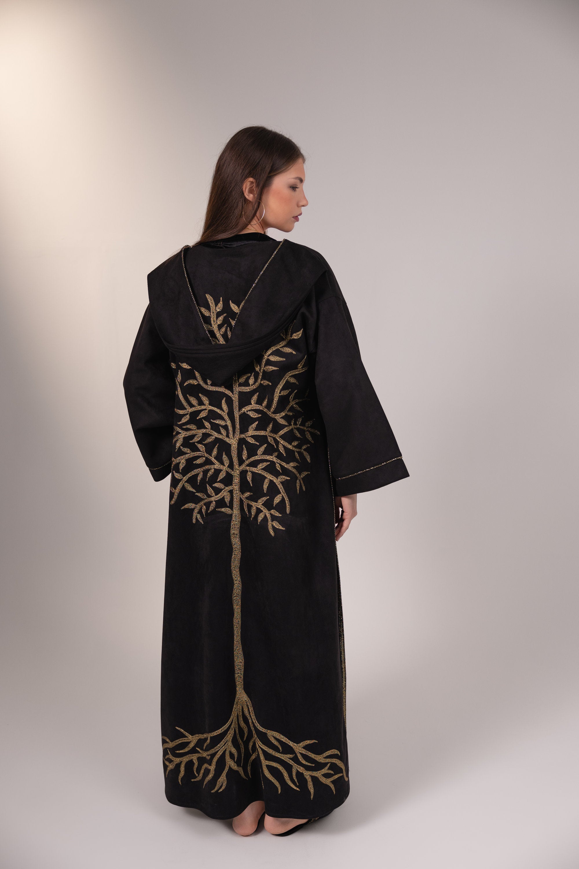 Yassmin Kaftan in Black