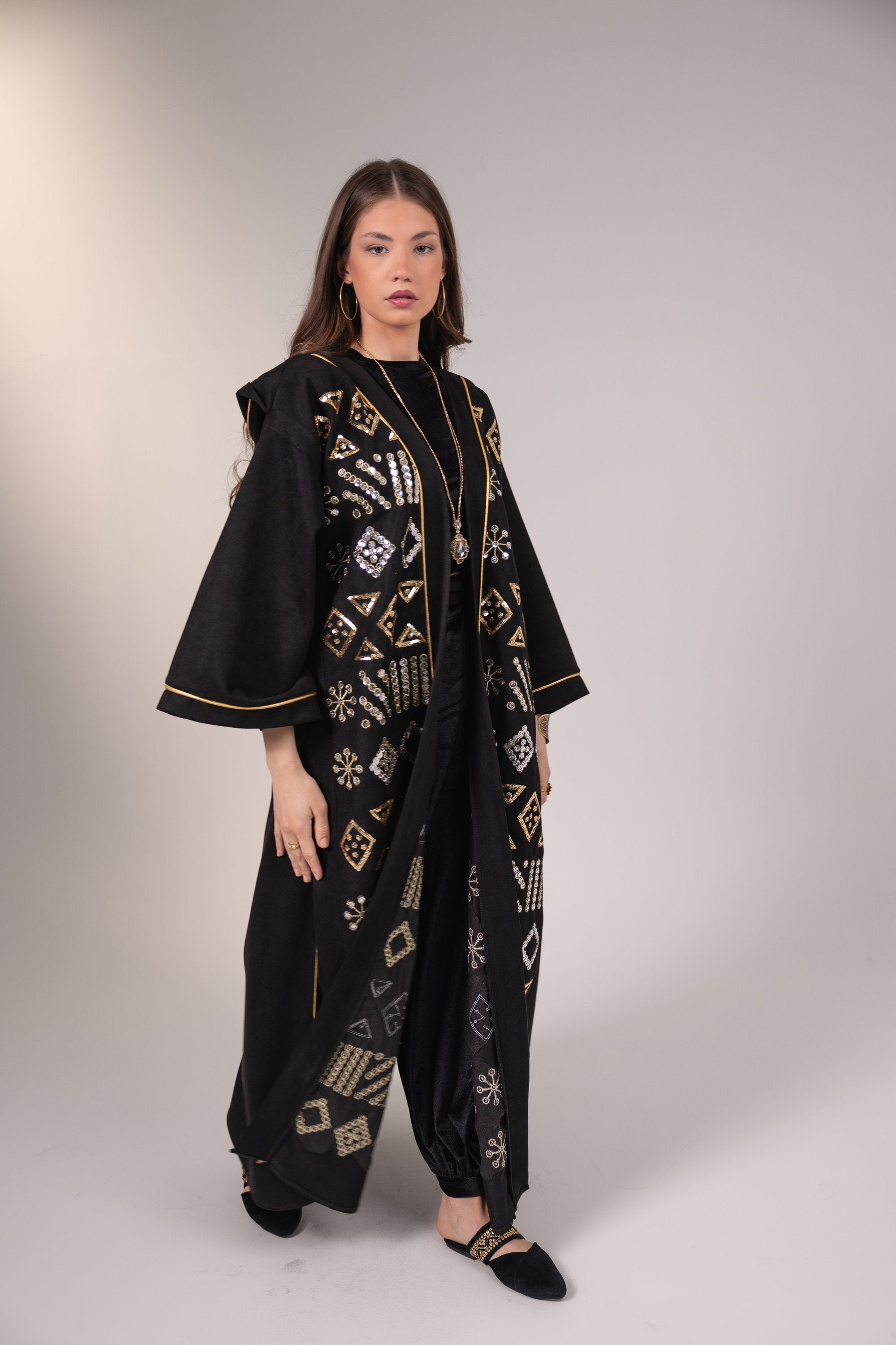 Mounira Kaftan in Black
