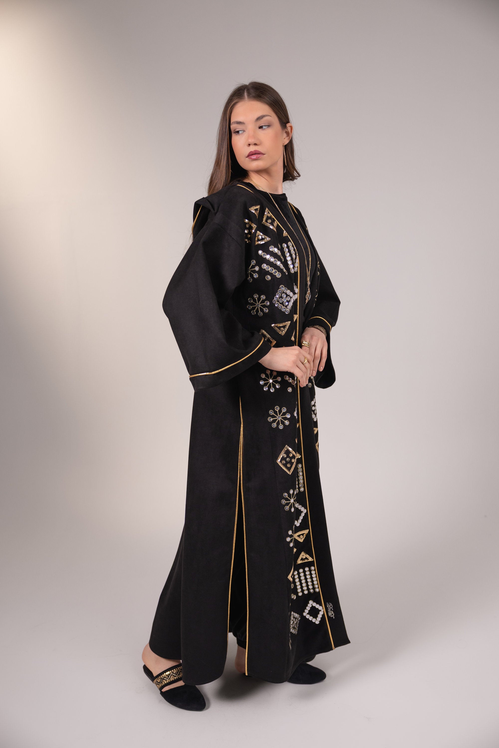 Mounira Kaftan in Black