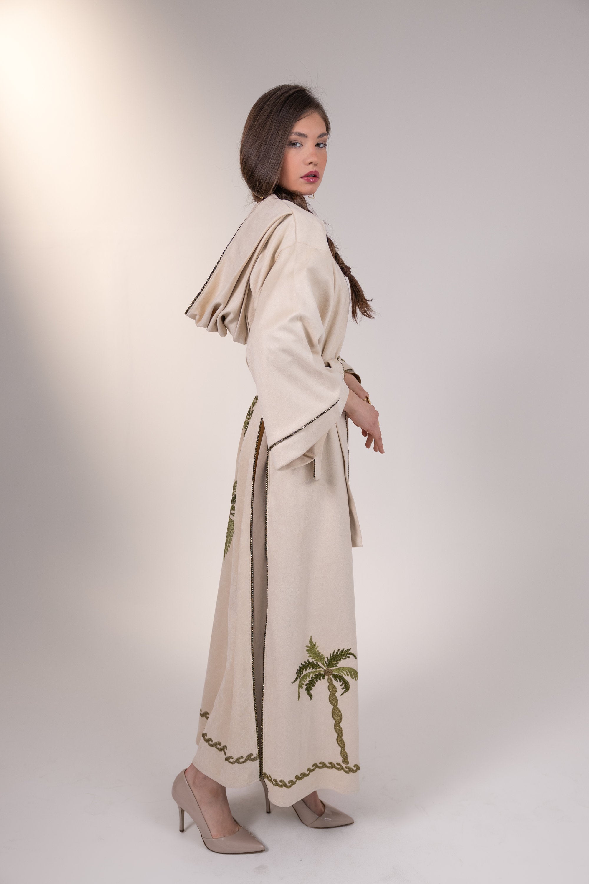 Feryal Kaftan in Off white