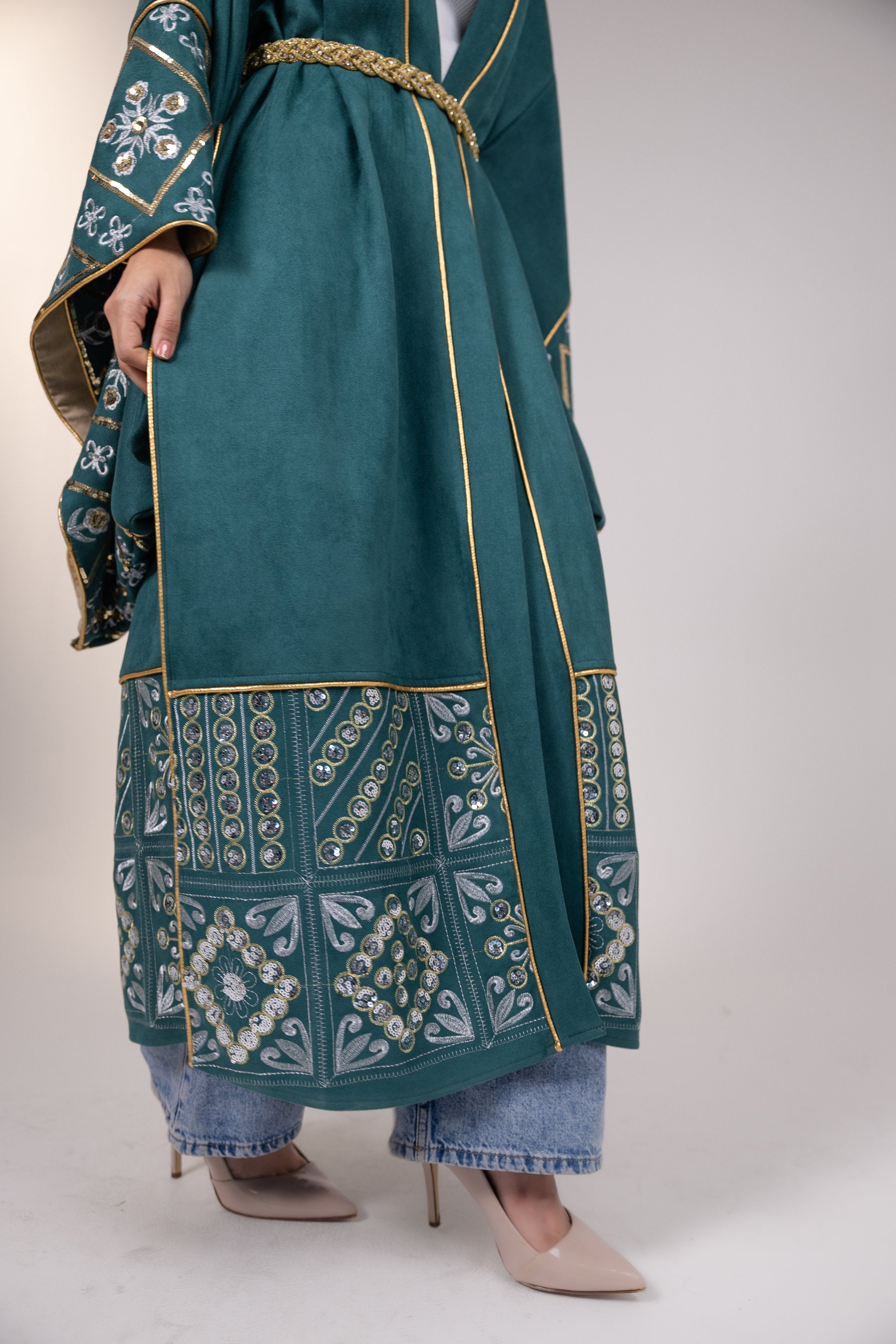 Tahia in Teal