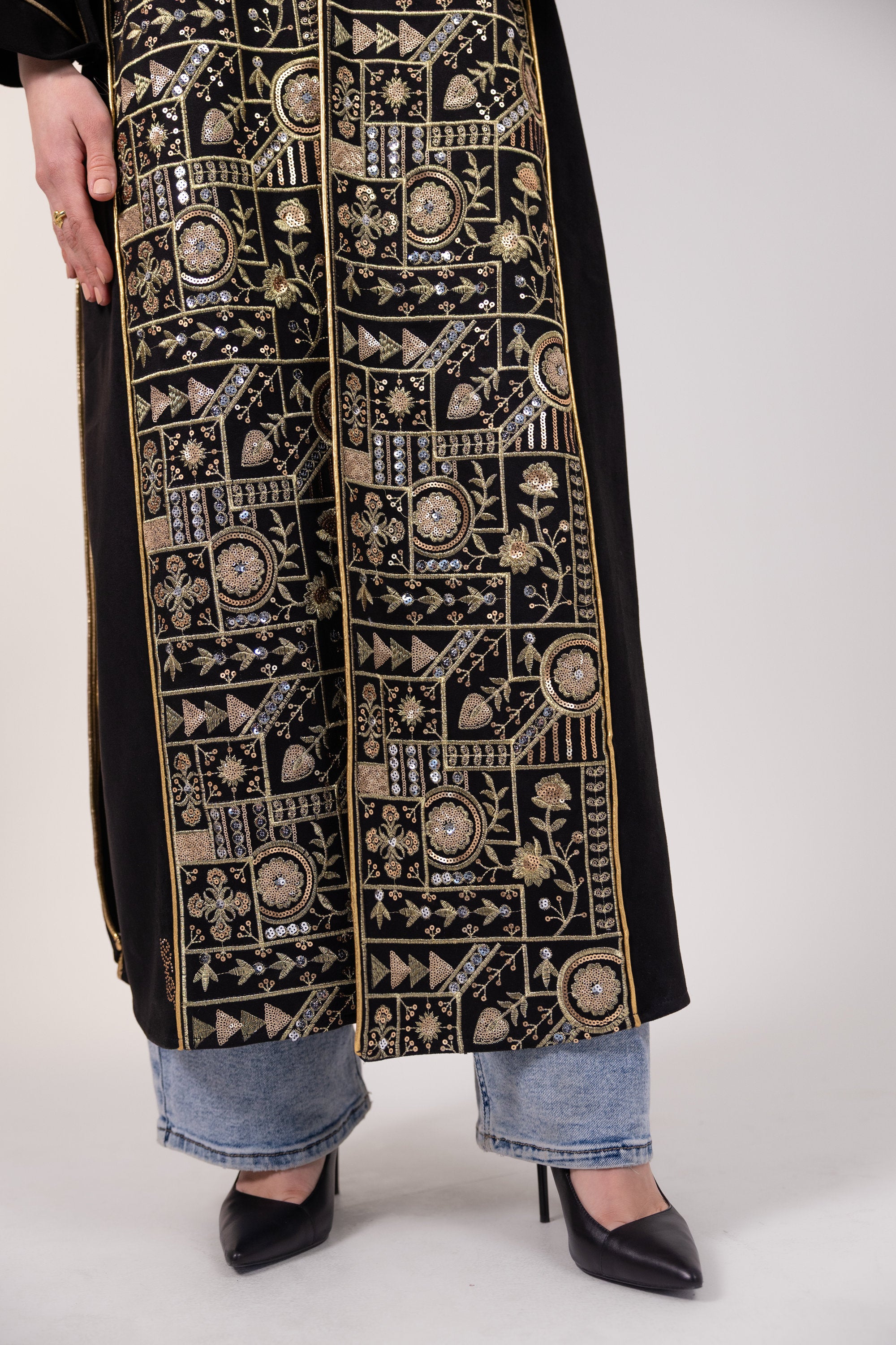 Layla Kaftan in Black