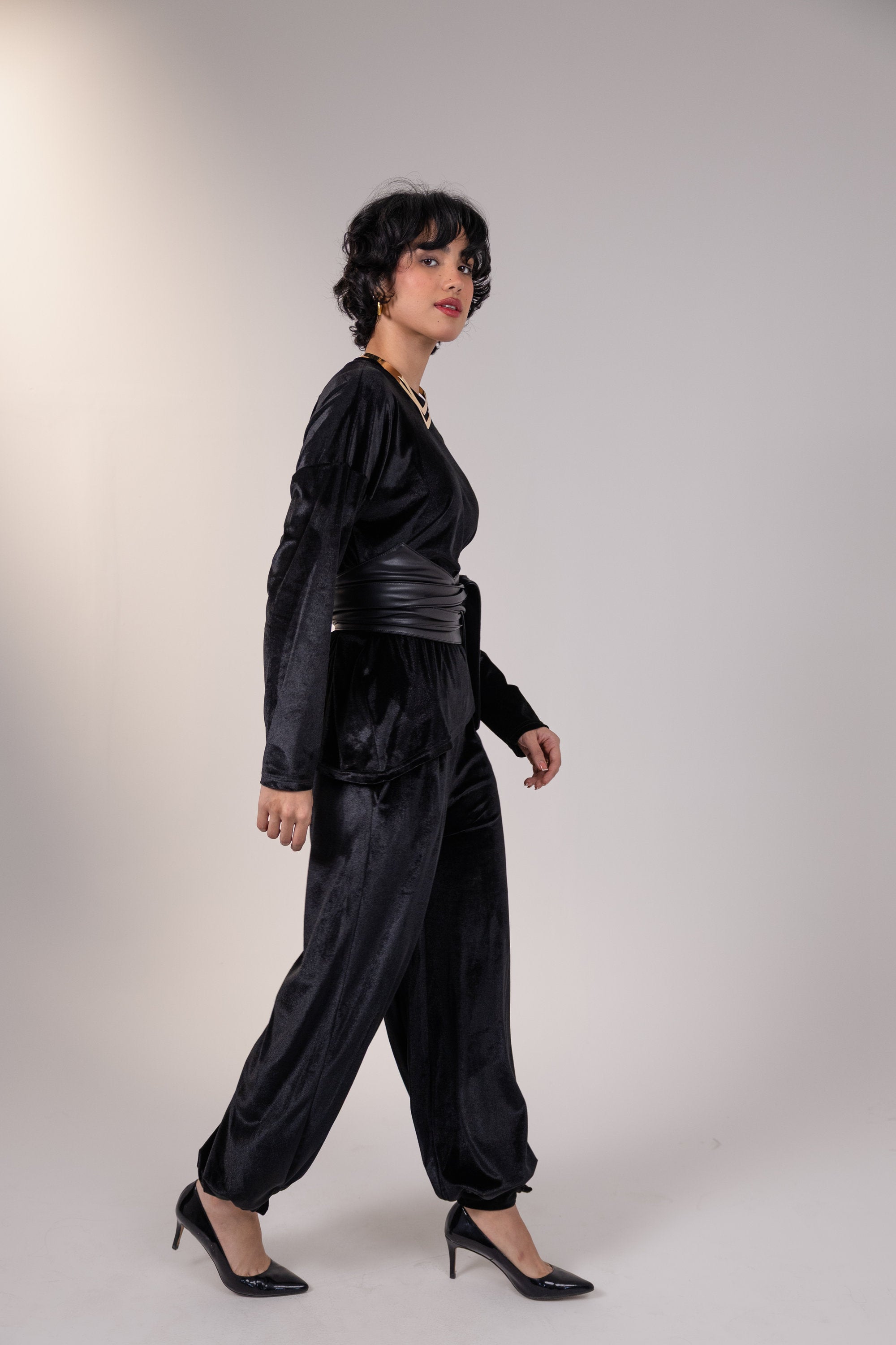 Anisa Basic in Black