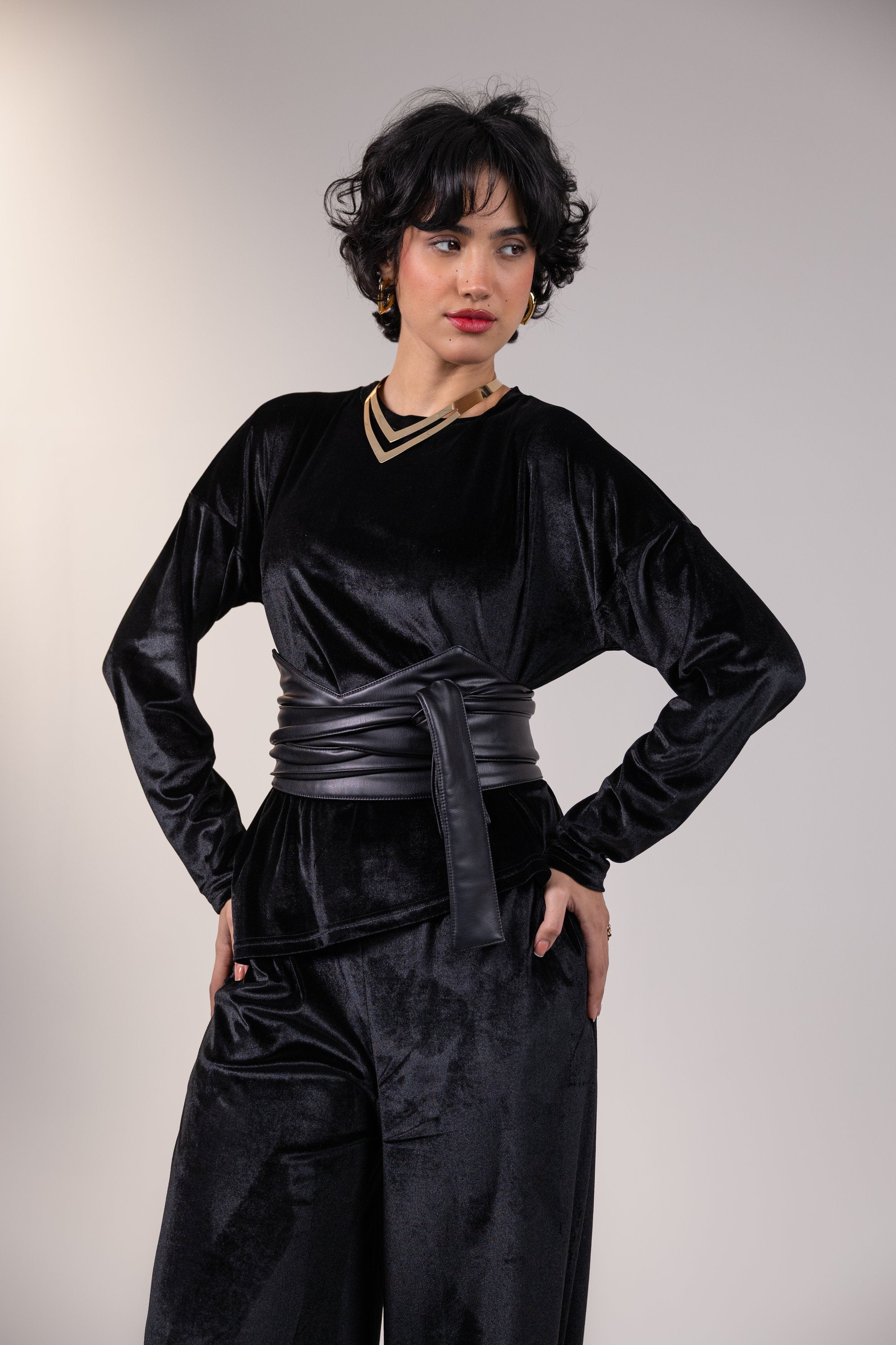 Anisa Basic in Black