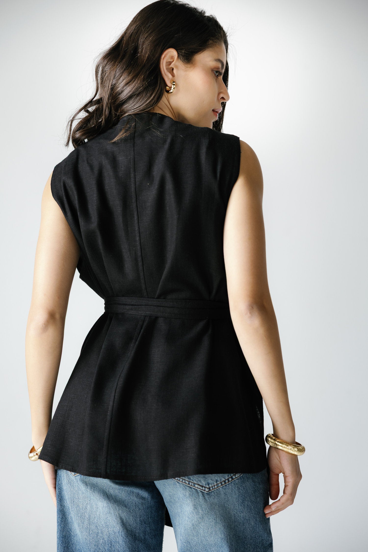 Leap Vest in Black
