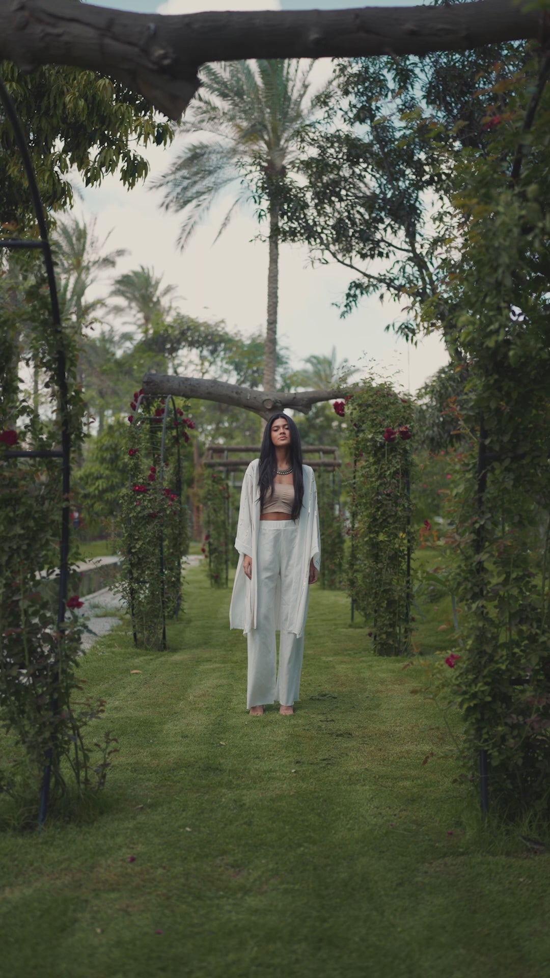 Ashq Kaftan In Black